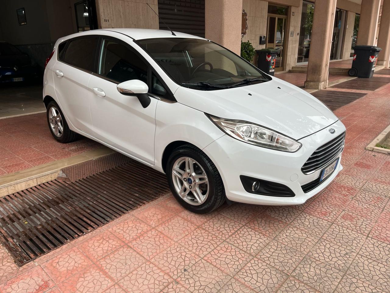 Ford Fiesta 1.4 5p. GPL NAVI perfetta-14