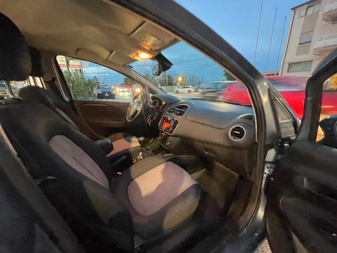 Fiat Punto 1.3 MJT II S&S 95 CV 5 porte Street