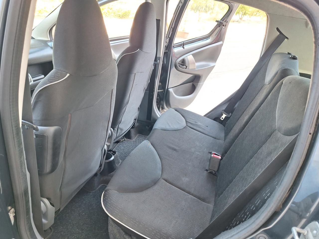 Toyota Aygo 1.0 5 porte Active PERFETTA