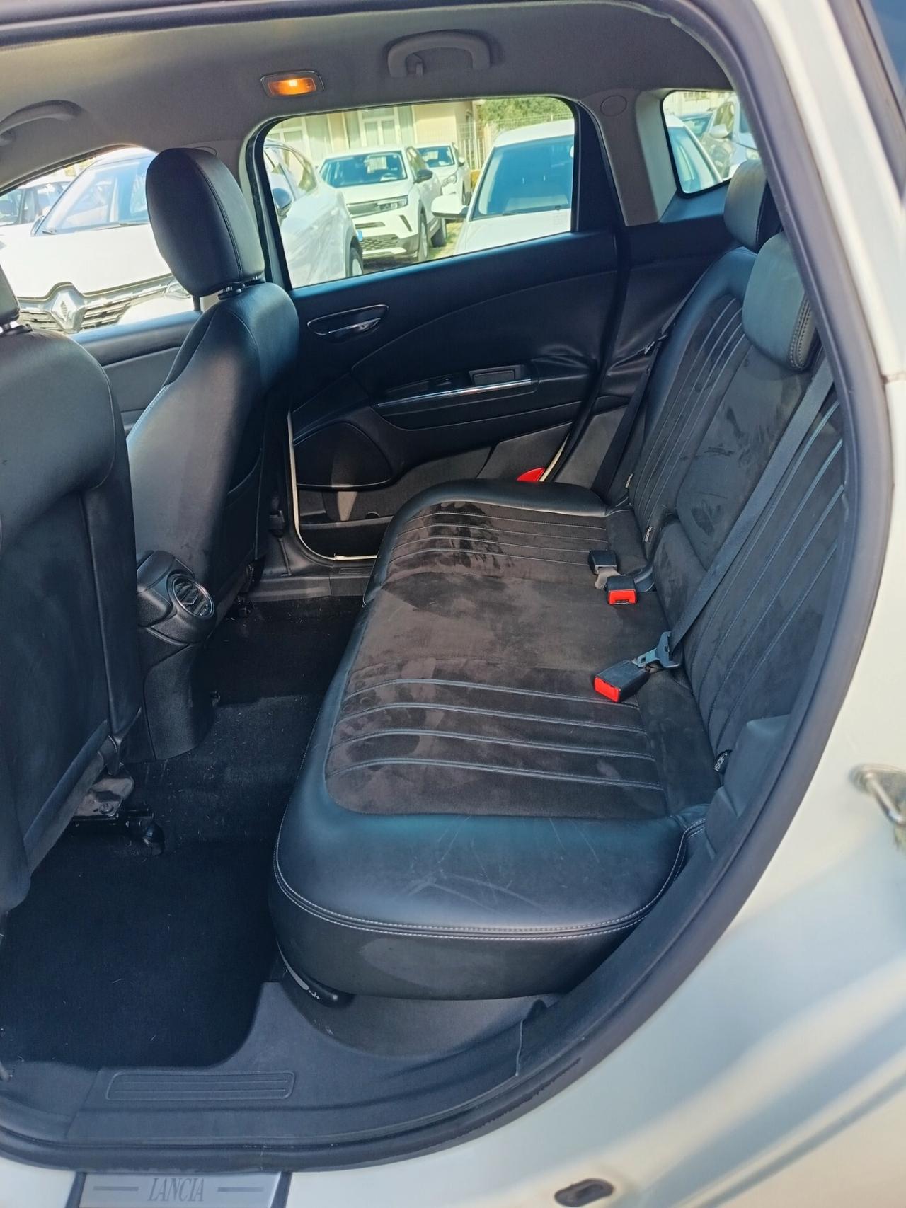 Lancia Delta 1.6 MJT DPF Gold