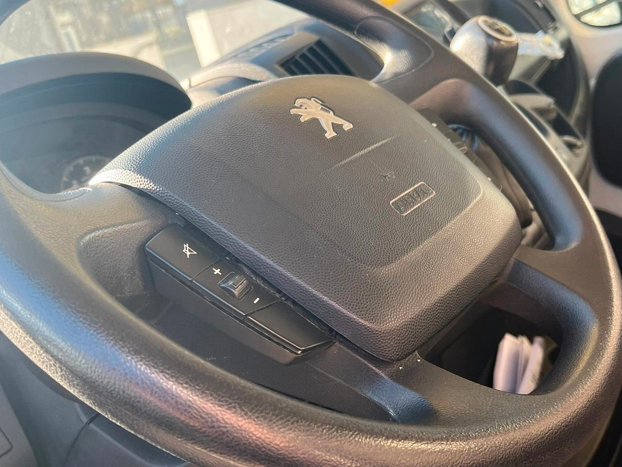 PEUGEOT Boxer (3ª serie) Boxer 330 2.2 BlueHDi...