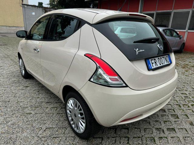 LANCIA Ypsilon 1.2 69 CV 5 porte Silver