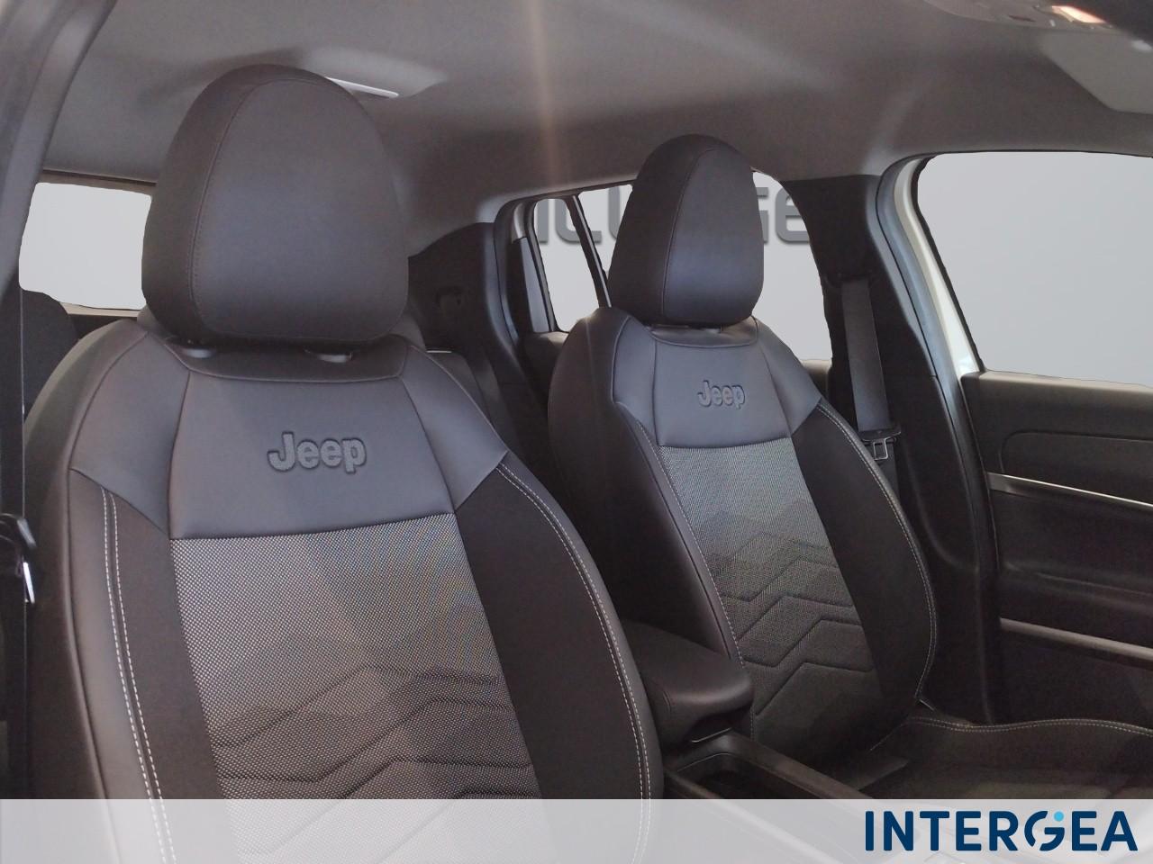 JEEP Avenger 1.2 turbo e-hybrid mhev Altitude fwd