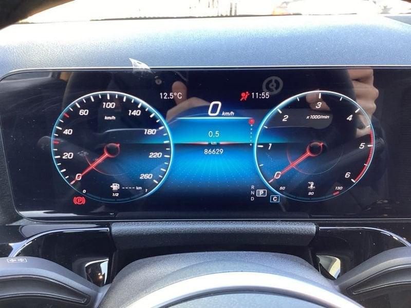 Mercedes-Benz GLA 200 D SPORT PLUS 4MATIC AUTO