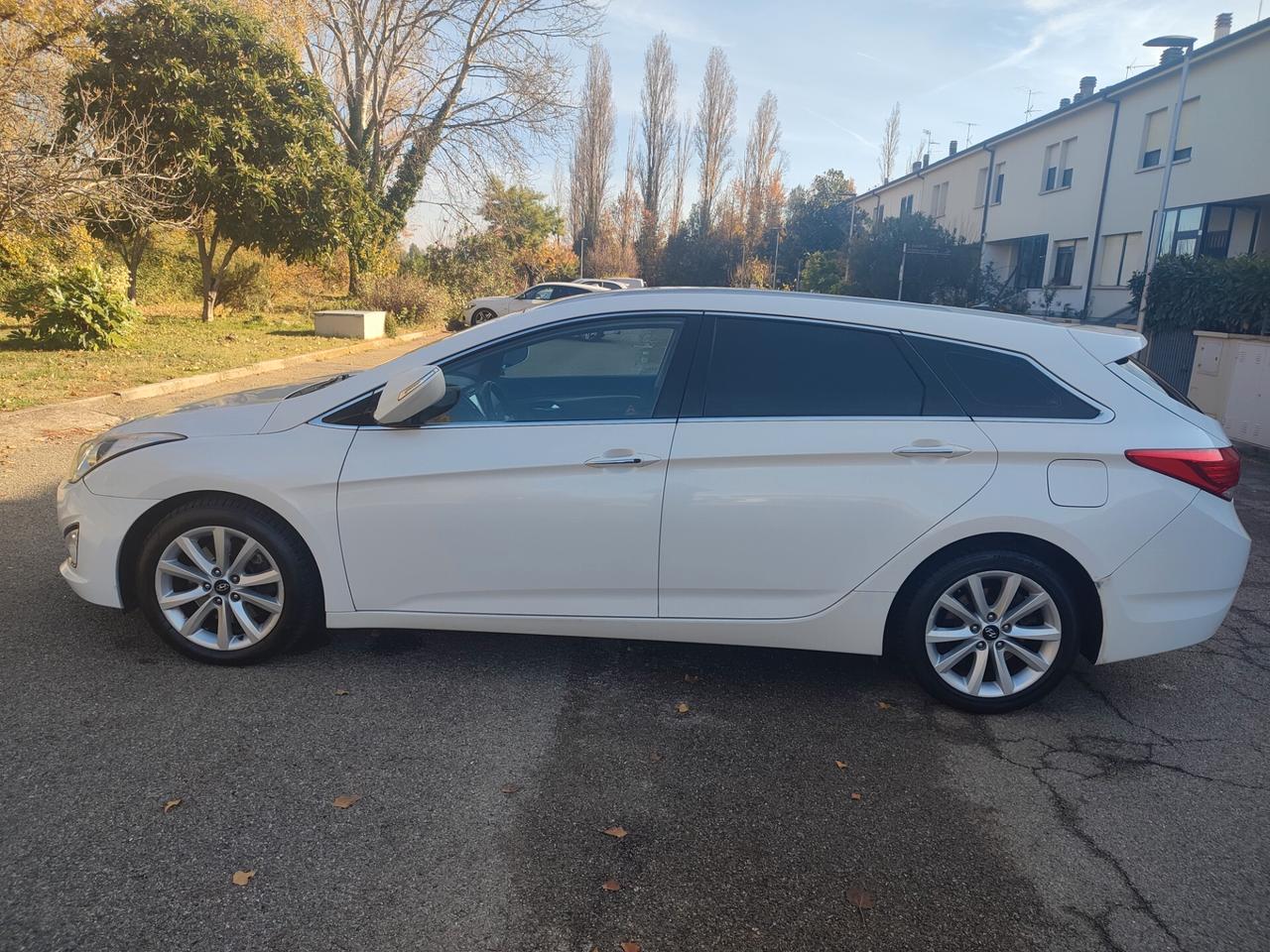 HYUNDAI i40 DEL 2013 1.7DIESEL AUTOMATICA FULL OPTIONAL