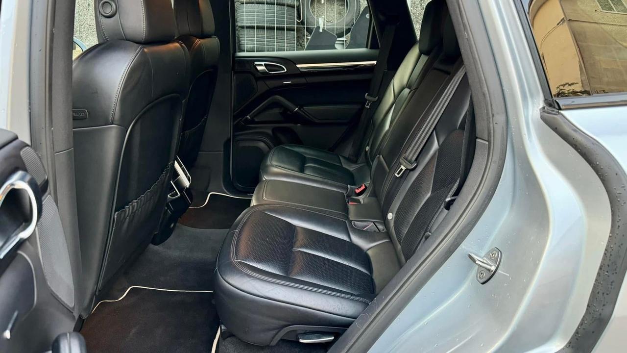 Porsche Cayenne 3.0 Diesel Platinum Edition