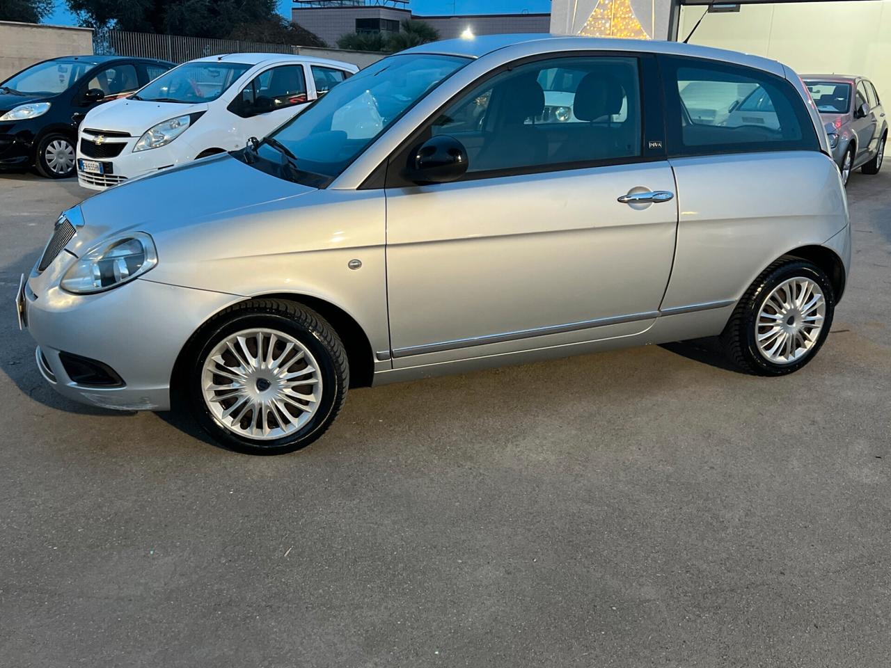 Lancia Ypsilon 1.2 Diva TAGLIANDATA