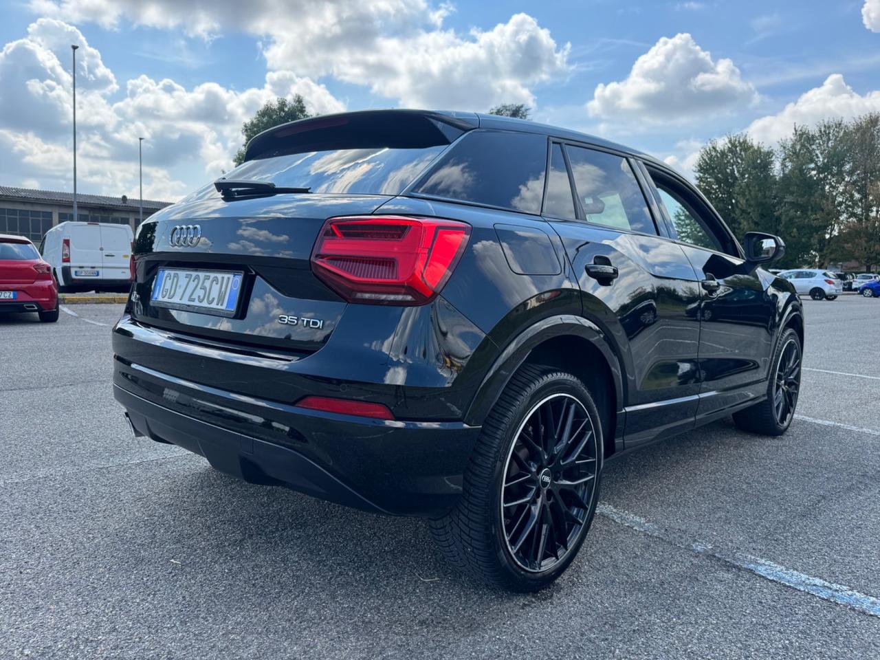 Audi Q2 35 TDI DSG S-line Manutenzione completa!!!