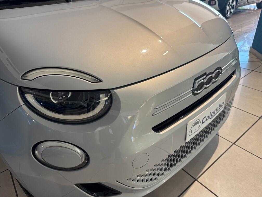 Fiat 500 1.0 hybrid La Prima Nav Led Cam App conn 17" Neopat