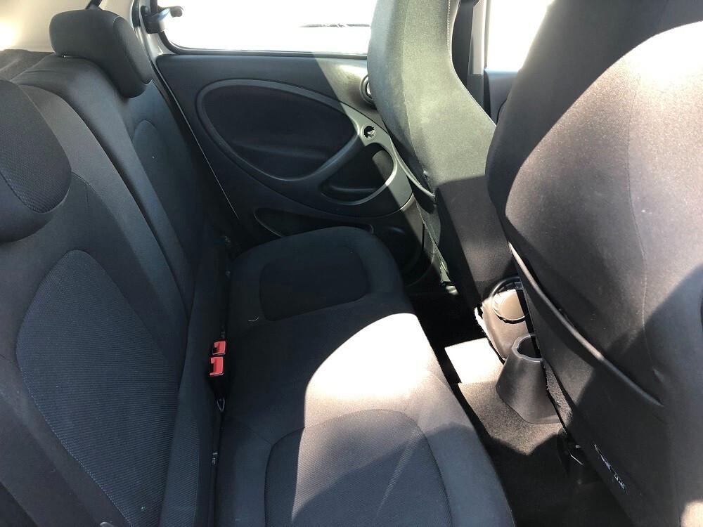 Smart ForFour 70 1.0 twinamic Youngster
