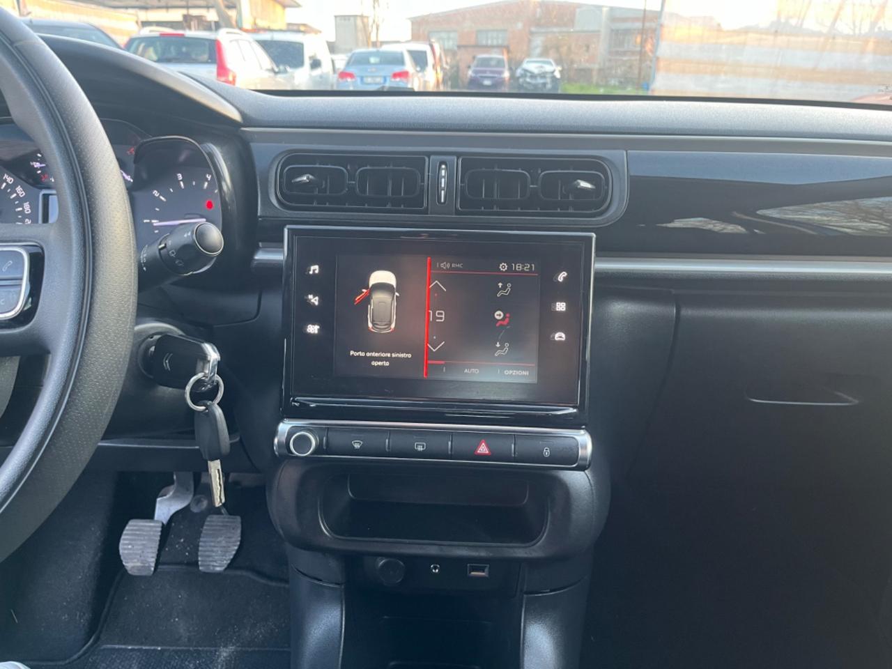 Citroen C3 PureTech 82 Shine 2018 1.2 BENZINA 84.000 KM