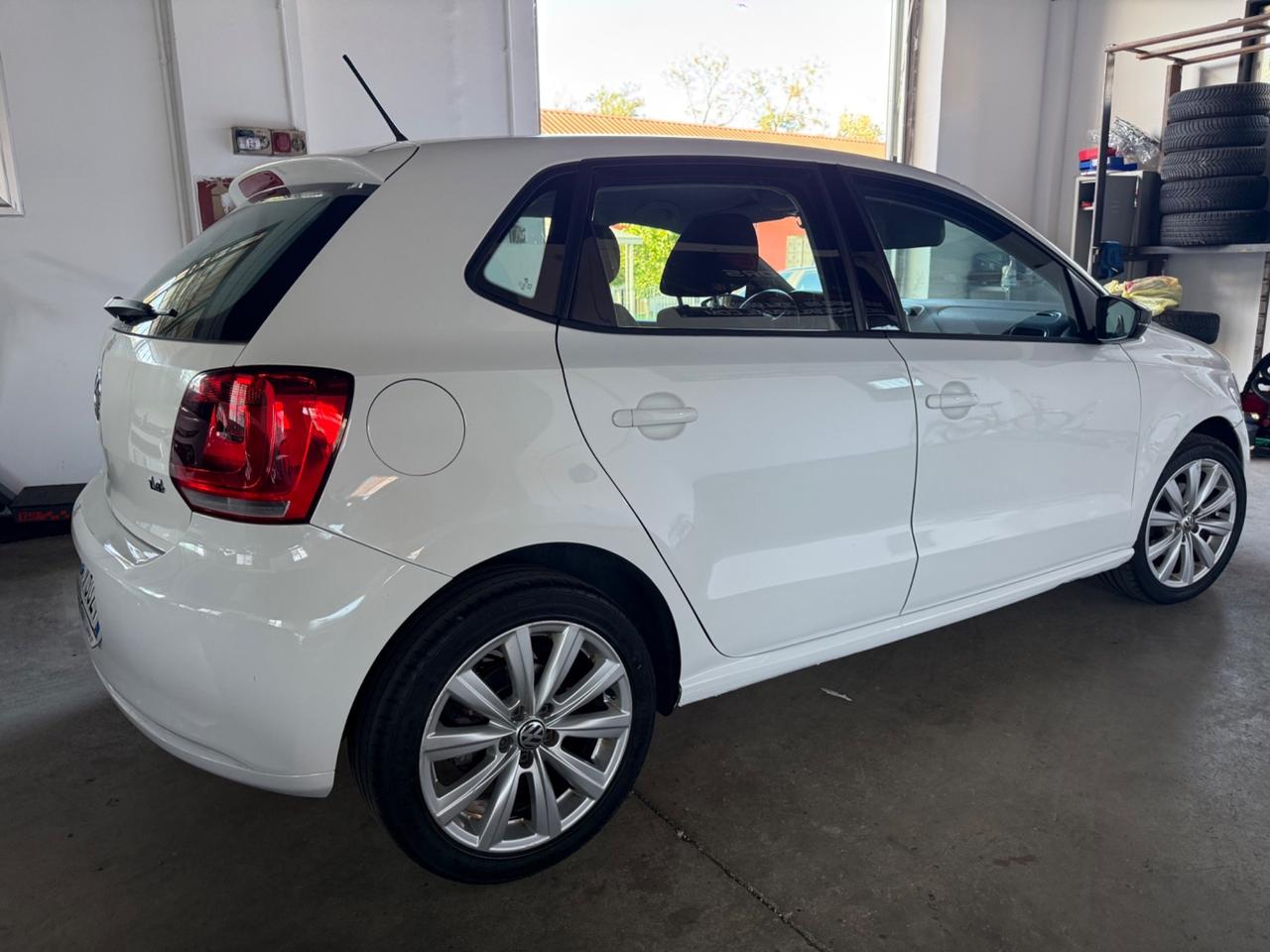 Volkswagen Polo 1.4/80CV 16V 5p. aut. Comfortline