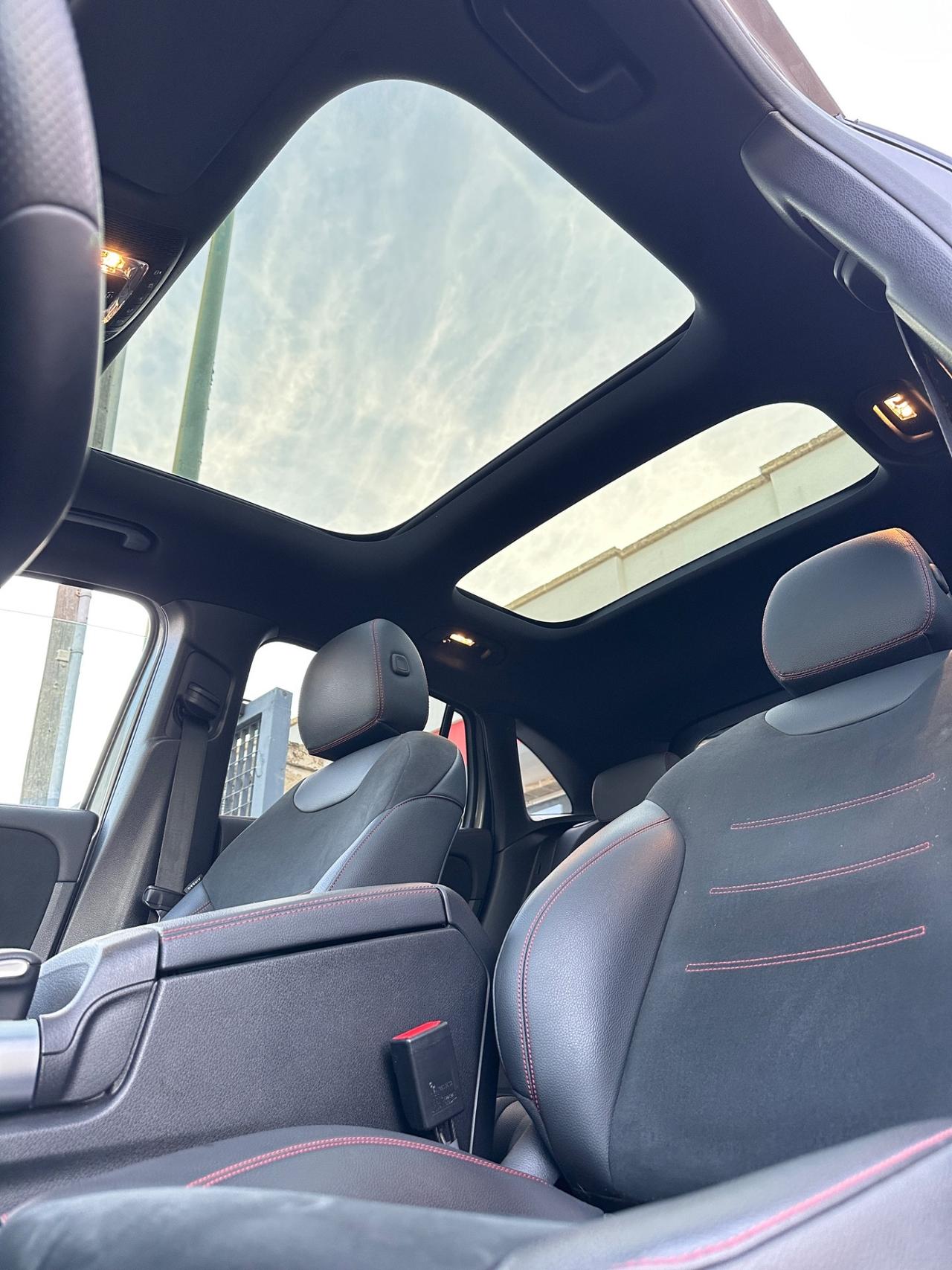 Mercedes-benz GLA 200 AMG PLUS-2022 MULTIBEAM/AMBIENT/19"