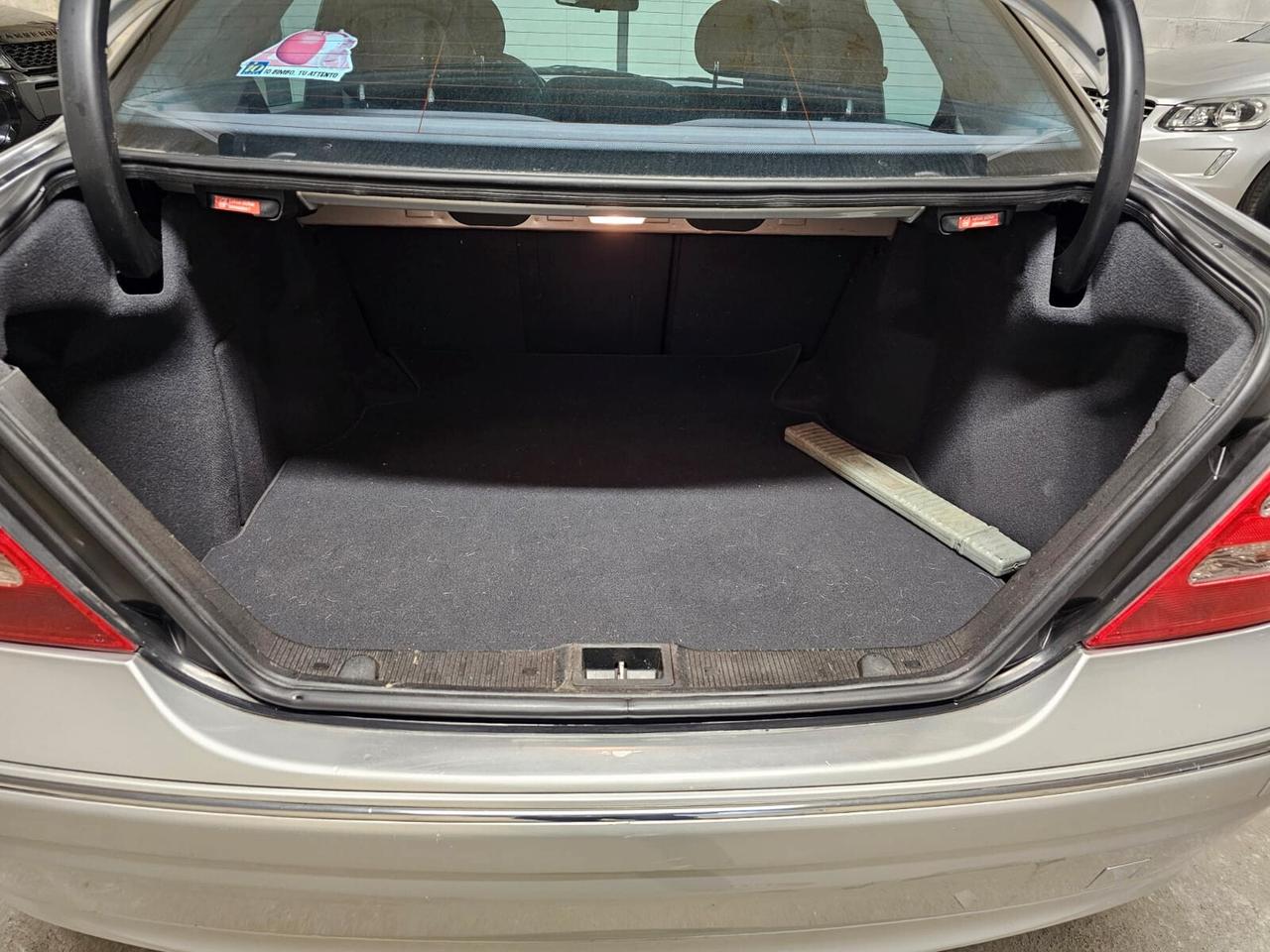 Mercedes-benz C 200 benzina