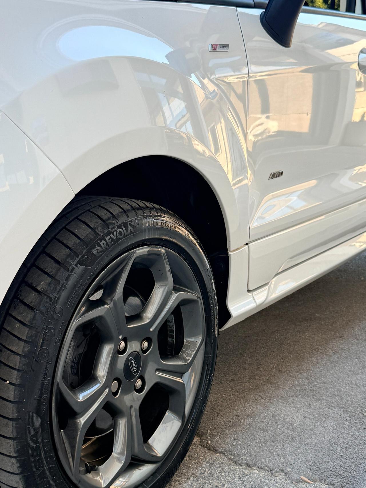 Ford EcoSport 1.5 ecoblue ST-Line Black Edition NAVI,TELECAMERA,ANDROID AUTO,APP CONNECT,ALCANTARA,SCHERMO DIGITAL