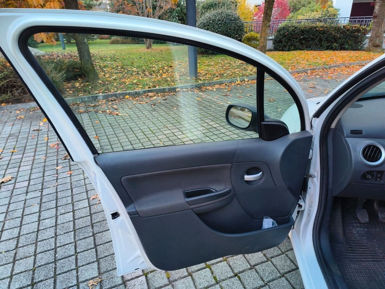 Citroen C3 2009 photo 4