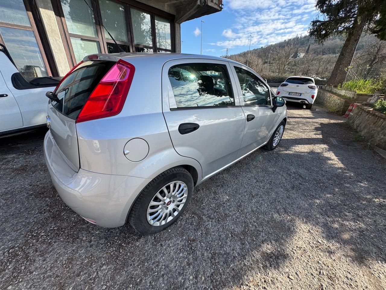 Fiat Punto 1.3 MJT II S&S 95 CV 5 porte Street