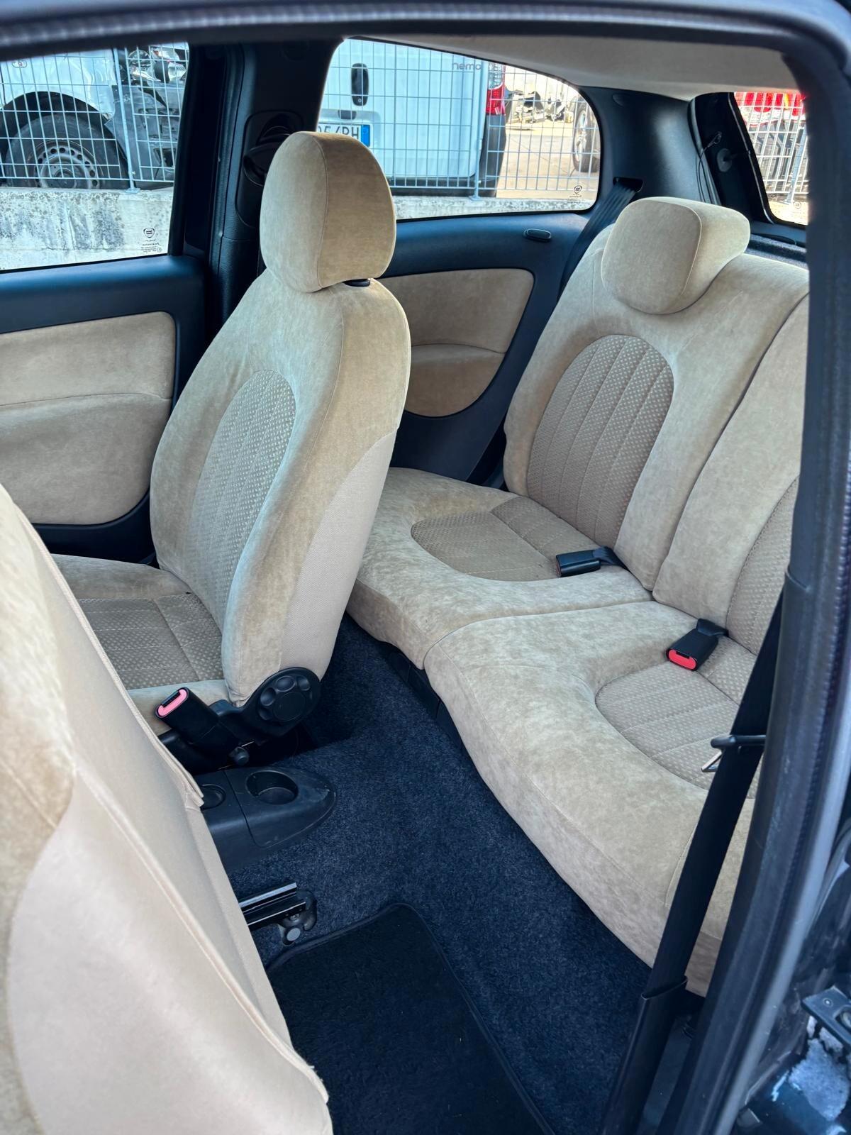 Lancia Ypsilon 1.2 16V Platino adatta ai neopatentati