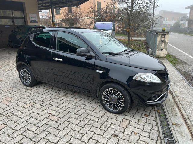 LANCIA Ypsilon 1.2 69 CV 5 porte Platinum