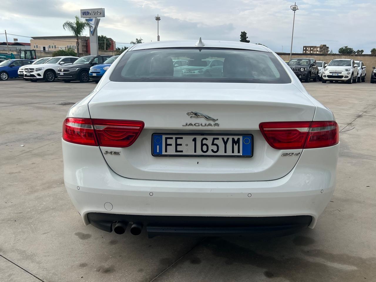 Jaguar XE 2.0d Pure 180cv auto