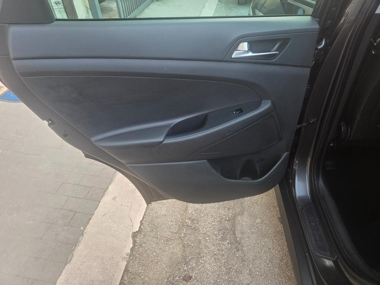 HYUNDAI TUCSON 1.7 CRDI 115 CV ANNO 2015 KMCERTIF