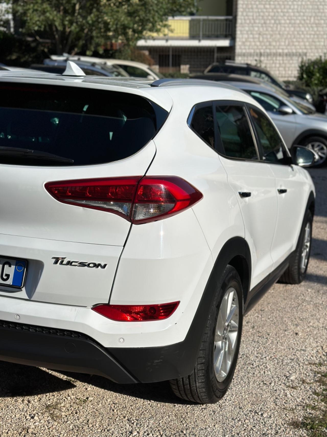 Hyundai TUCSON 1.7 CRDi XPOSSIBILE KMCERT UNICOPR GARANZ