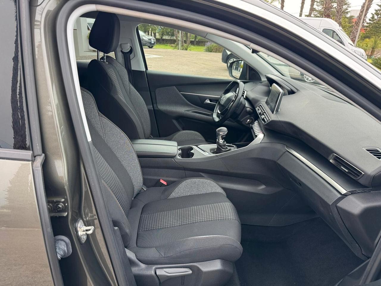 Peugeot 3008 BlueHDi 130