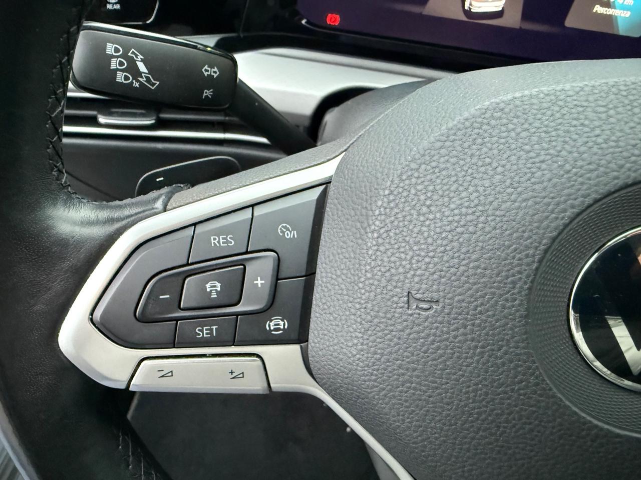 Volkswagen Golf 2.0 150 CV DSG SCR Life