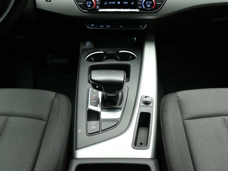 AUDI A4 5ª serie A4 Avant 30 TDI/136 CV S tron...