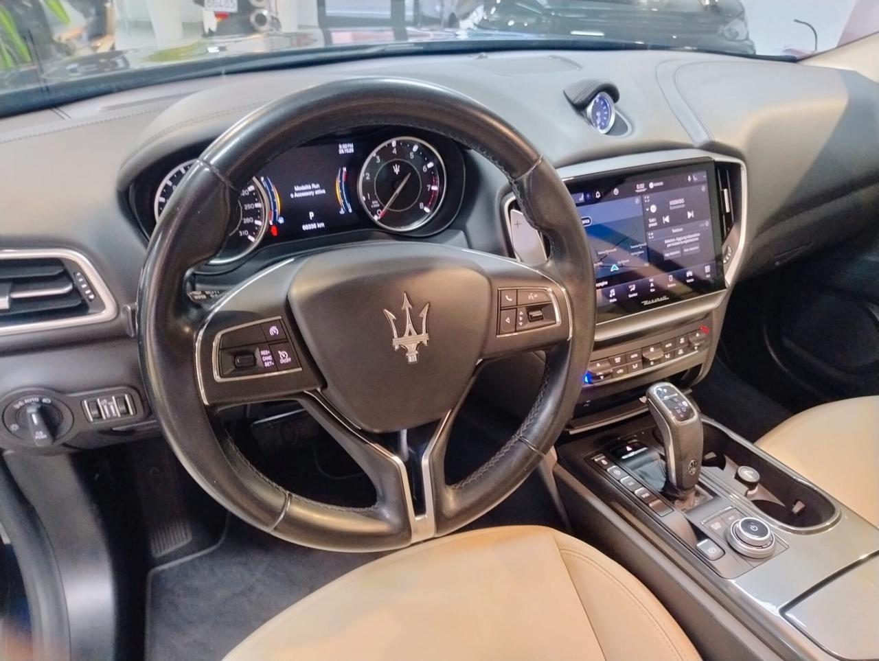 Maserati Ghibli L4 330 CV MHEV Granlusso