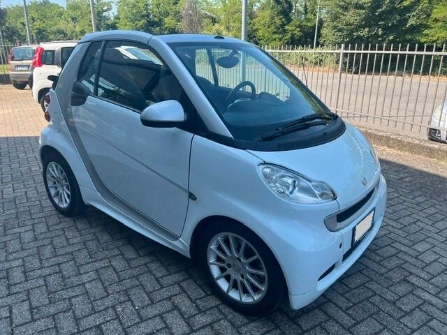 Smart ForTwo 1000 52 kW MHD cabrio passion