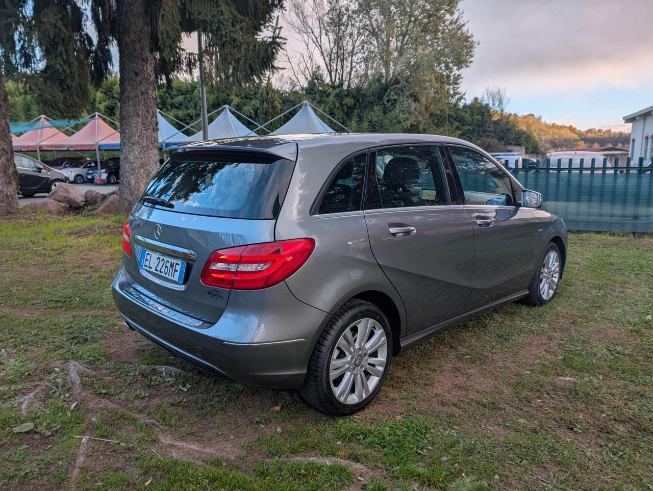 Mercedes-benz B 180 B 180 BlueEFFICIENCY Premium