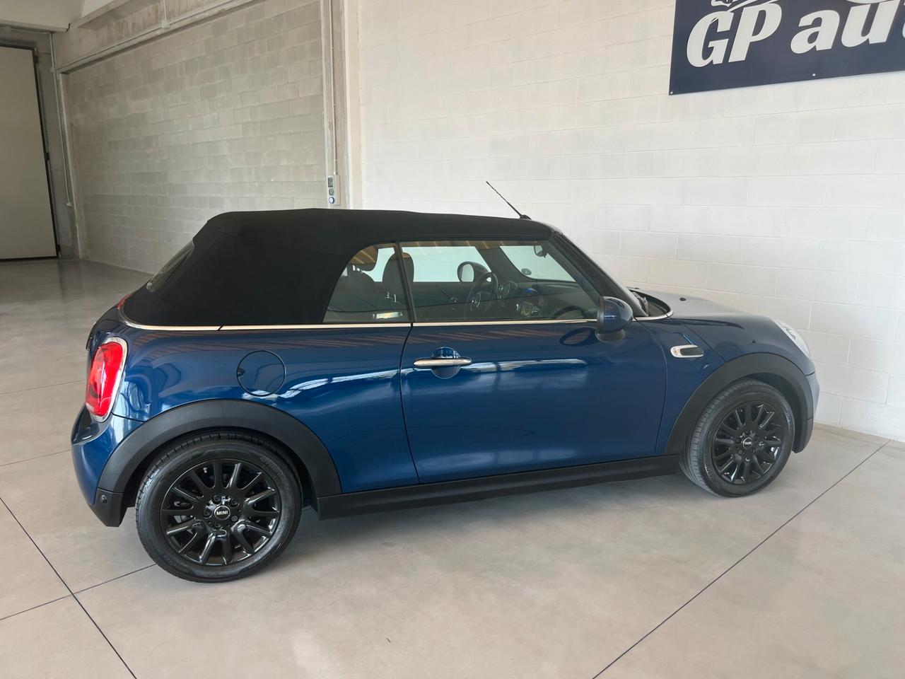 Mini 1.5 Cooper D cabrio solo km 64.758 tutta tagliandata mini