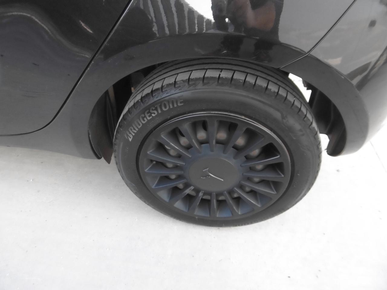 Lancia Ypsilon 1.0 FireFly 5 porte S&S Hybrid Silver