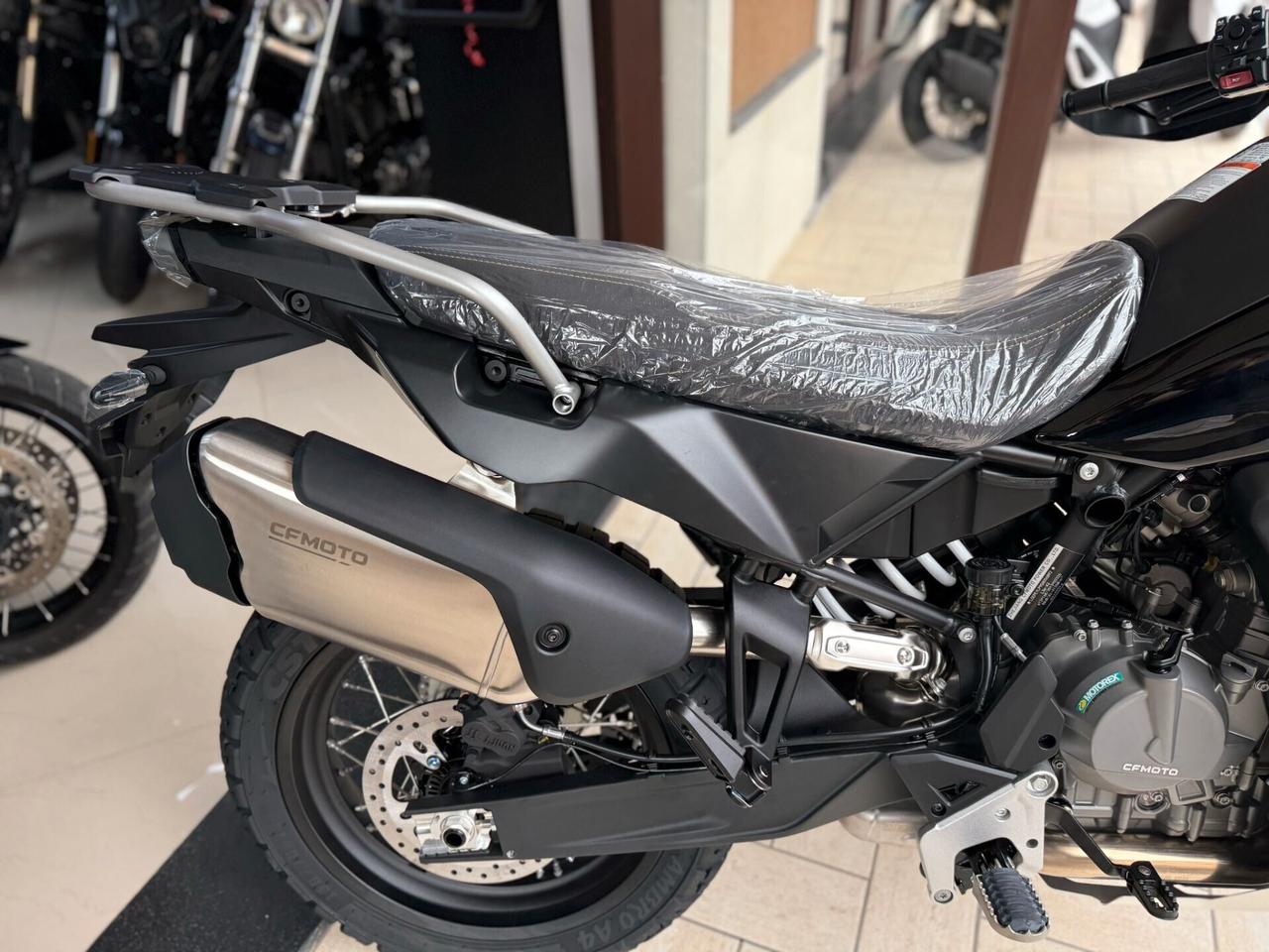 CFMOTO MT-X 800 BASSA-830