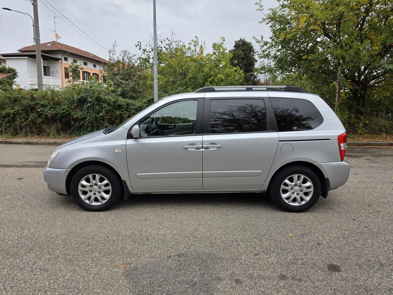 Kia Carnival GT Class 7 posti