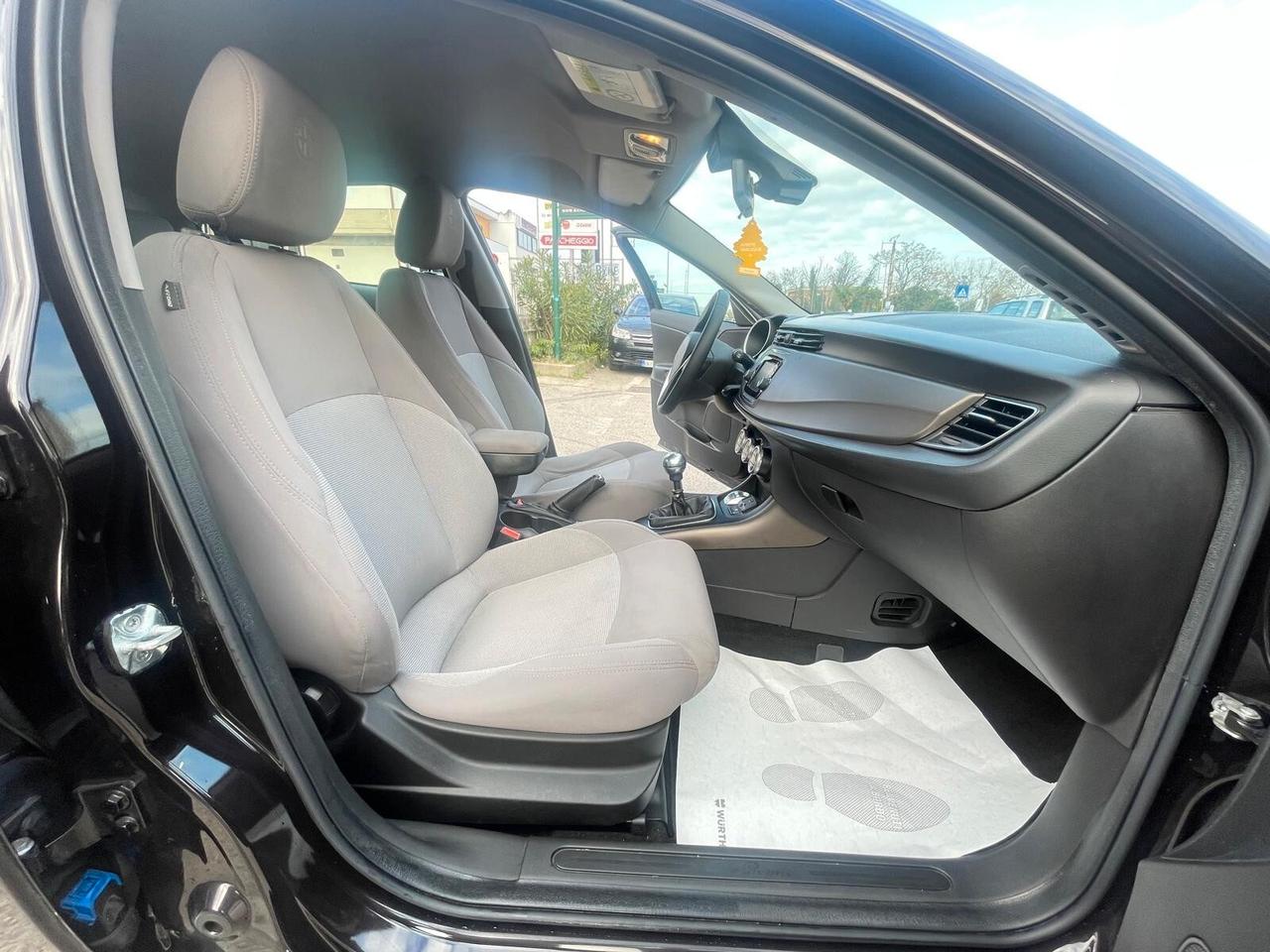 Alfa Romeo Giulietta 1.6 JTDm-2 120 CV Distinctive