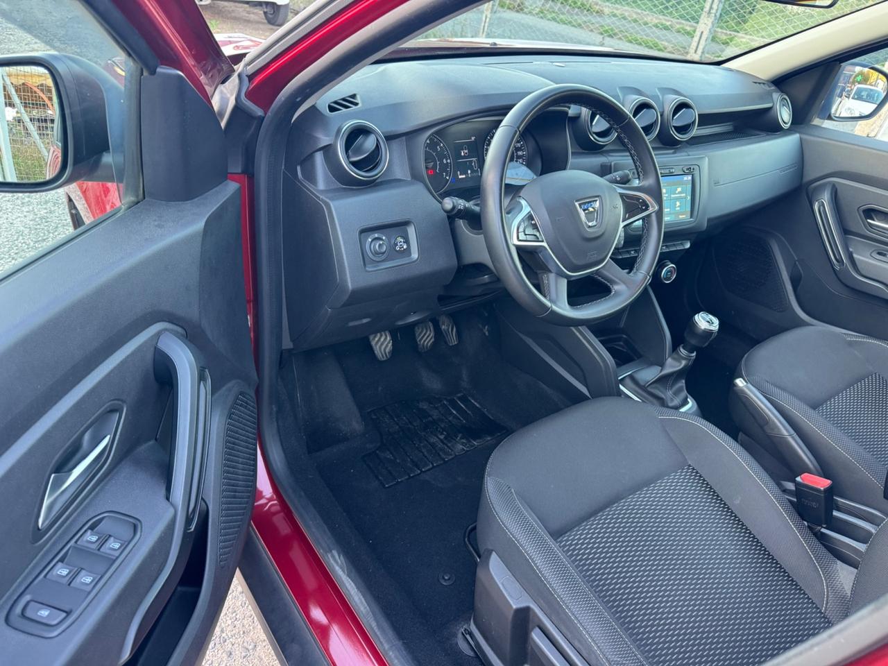 Dacia Duster 1.0 TCe 100 CV ECO-G 4x2 15th Anniversary Gancio traino