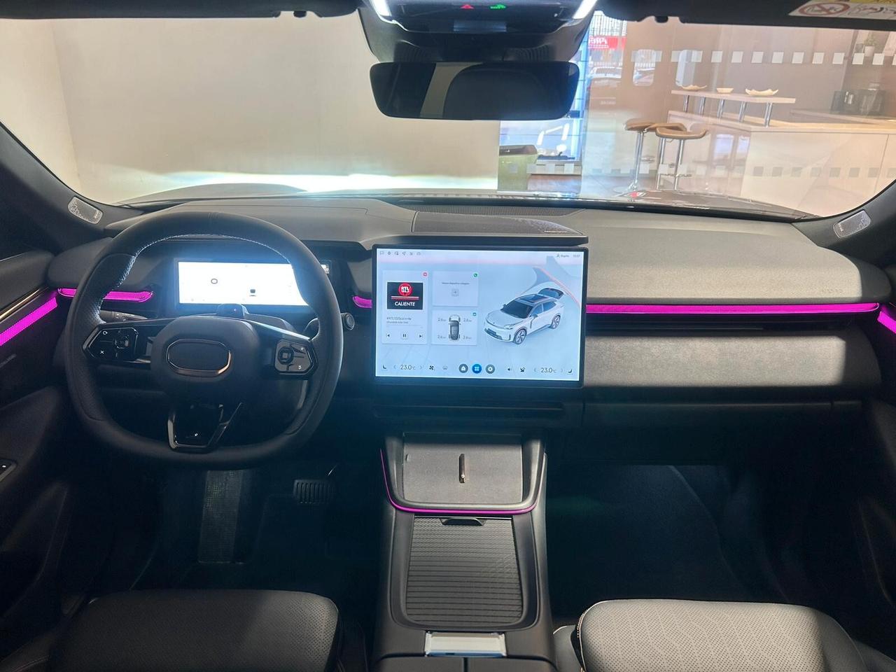 Lynk&co 08 PHEV More