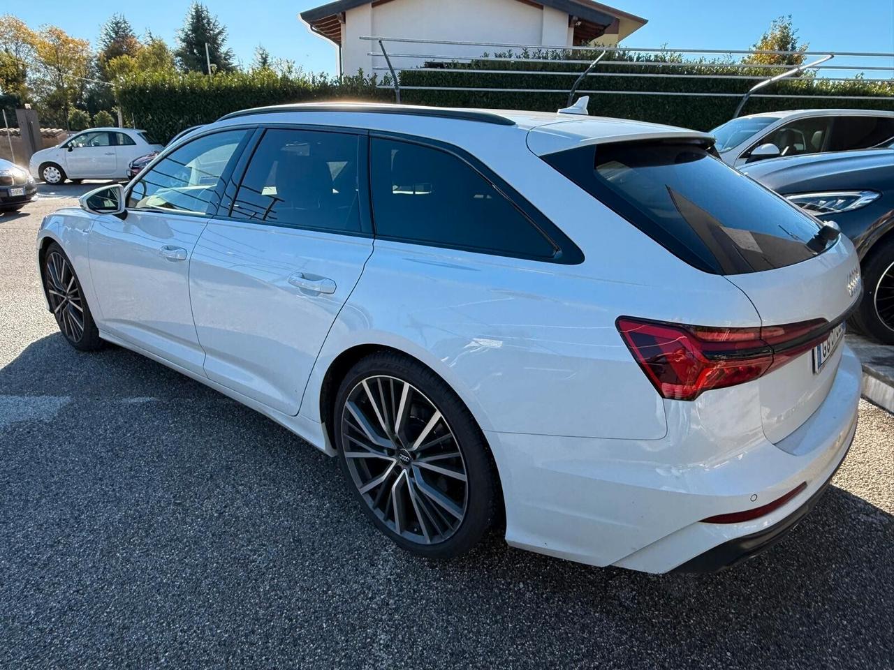 Audi A6 Avant 50 3.0 TDI quattro tiptronic S-Line Matrix