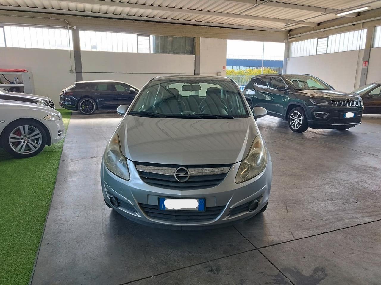 Opel Corsa 1.2 5 porte Cosmo