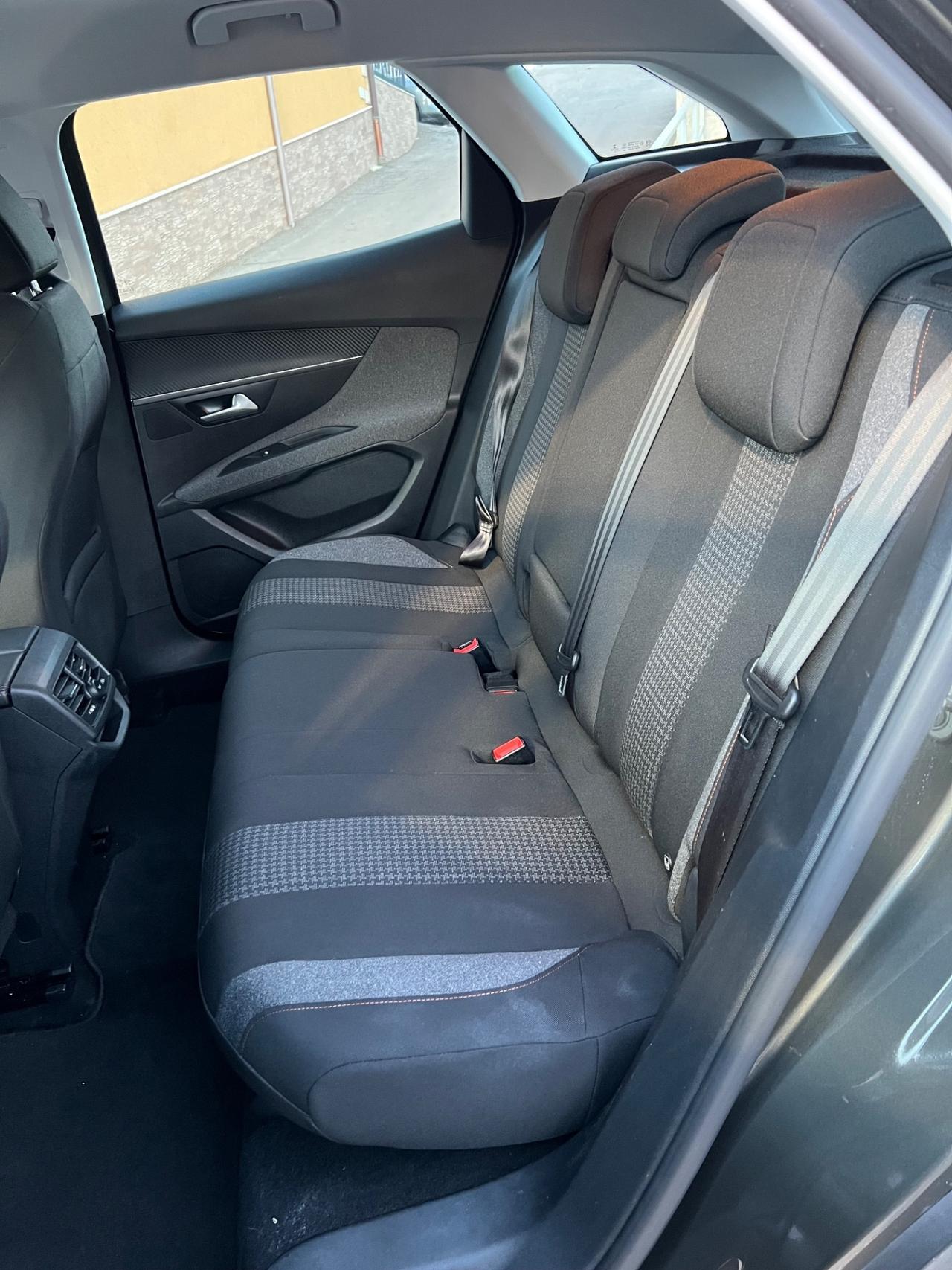 Peugeot 3008 1.5 BlueHDi 130cv 2019