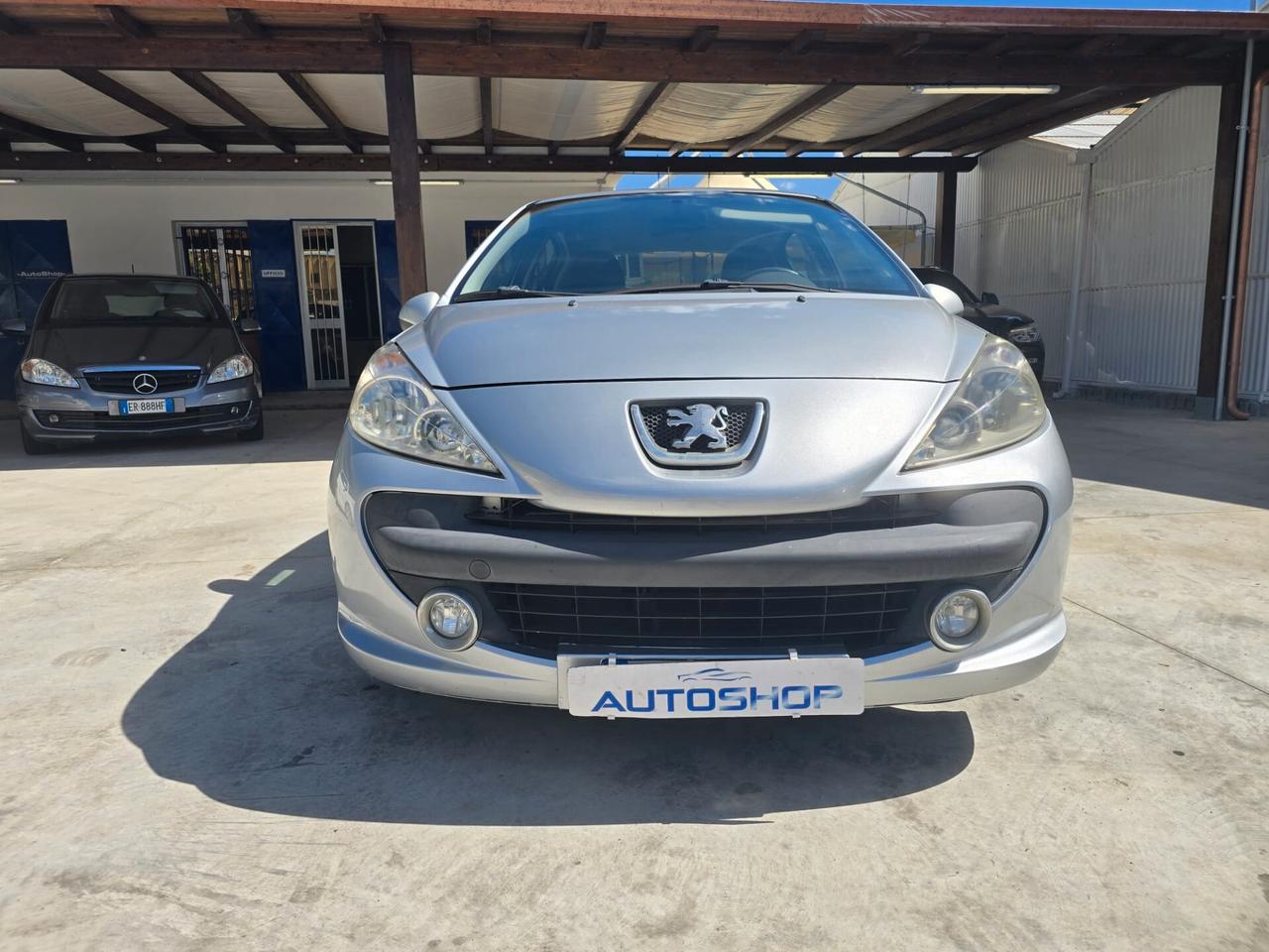 Peugeot 207 1.4 8V 75CV 5p. ONE Line