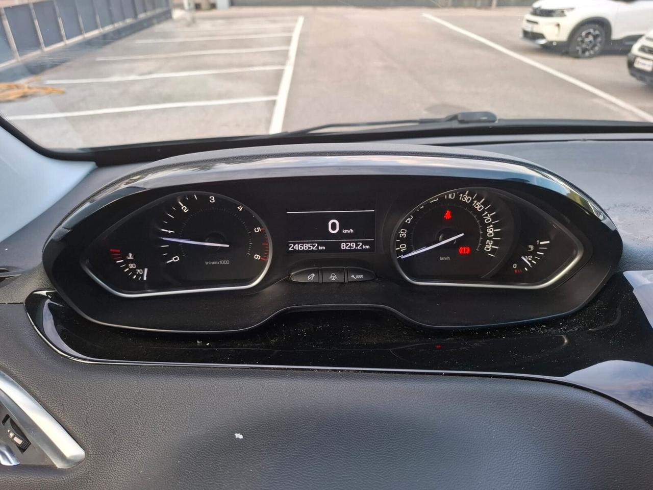 PEUGEOT 208 1.4 DIESEL 68 CV ALLURE