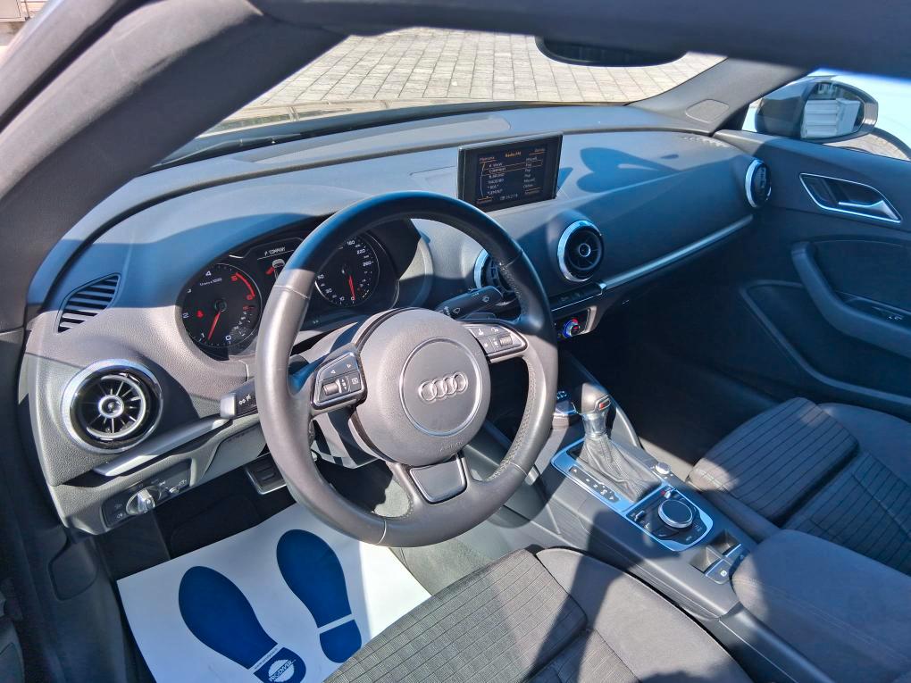 AUDI A3 Cabrio 1.6 TDI diesel Ambition