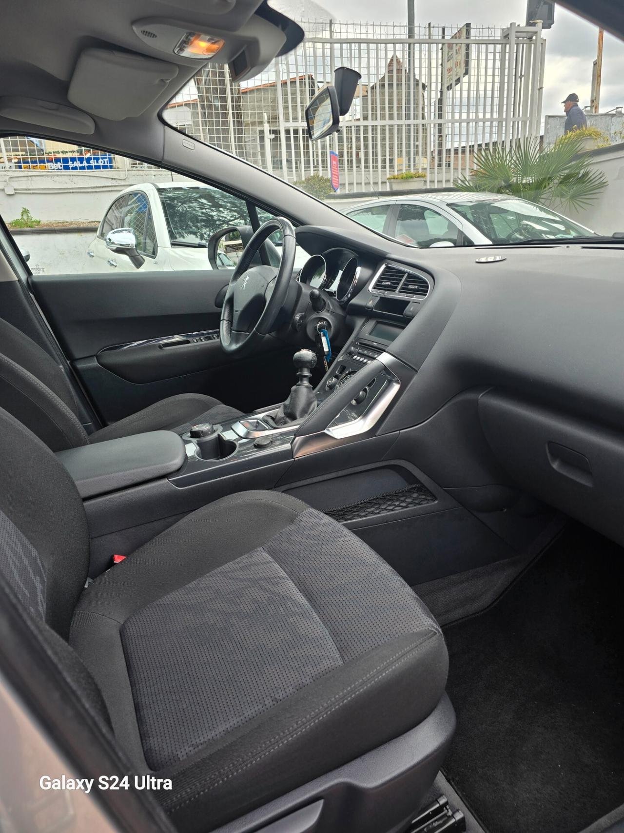 Peugeot 3008 1.6 HDi 110CV