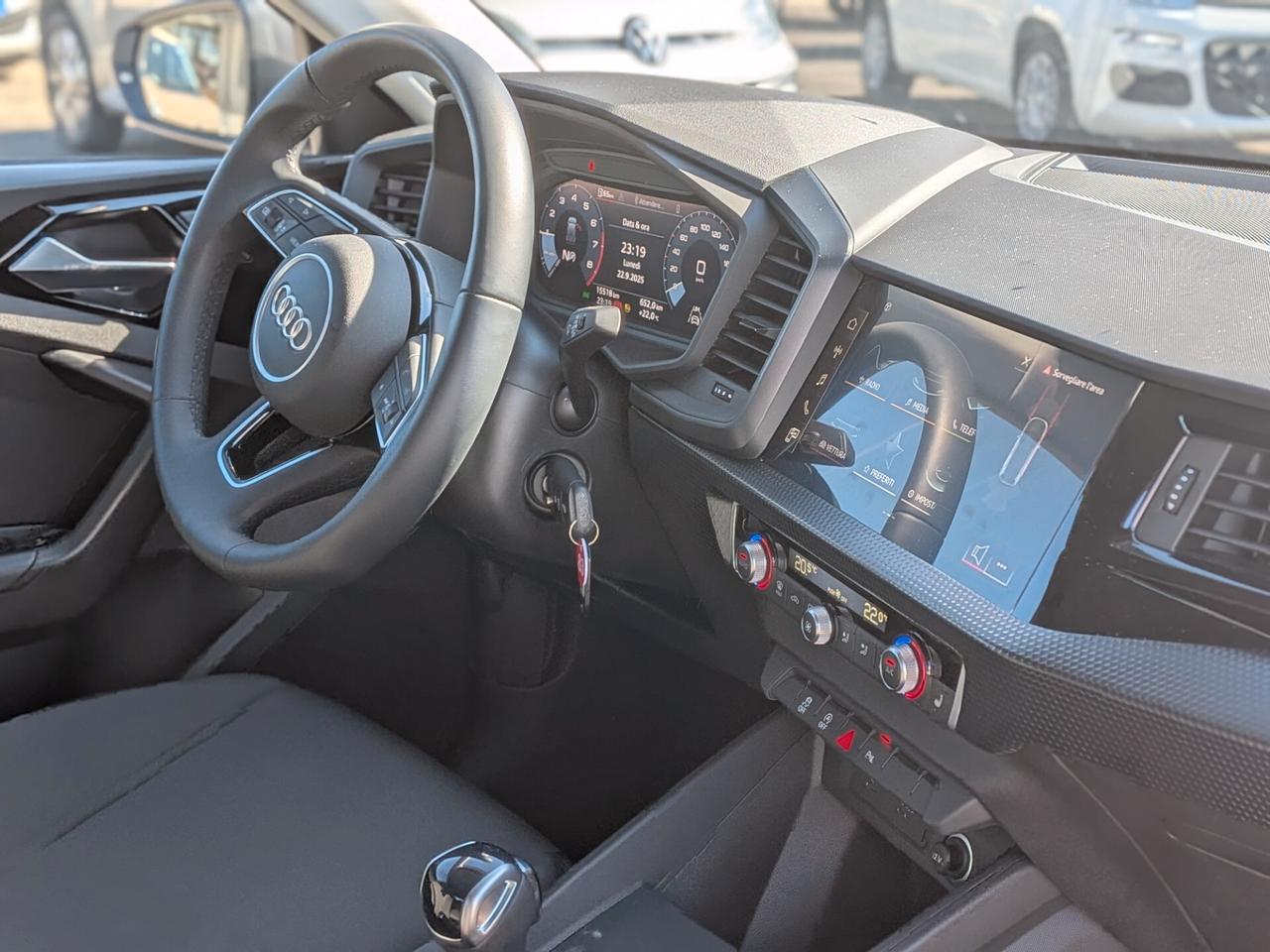 Audi A1 allstreet 30 TFSI Business