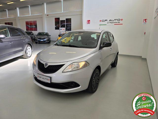 LANCIA Ypsilon 1.2 69 CV 5 porte Gold