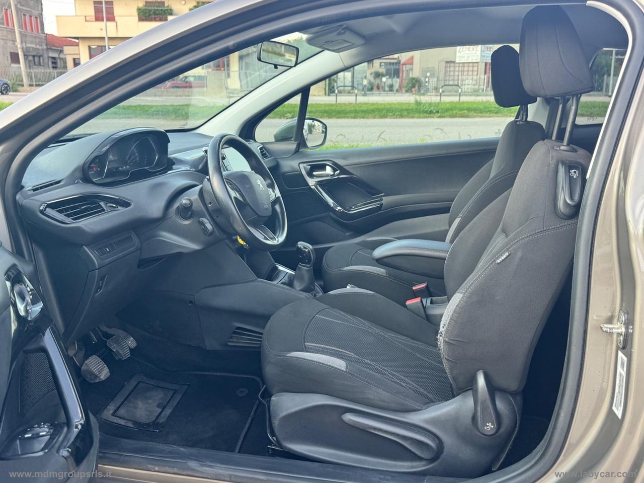 PEUGEOT 208 1.4 HDi 68 CV 3p. Allure OK NEOPATENTATI