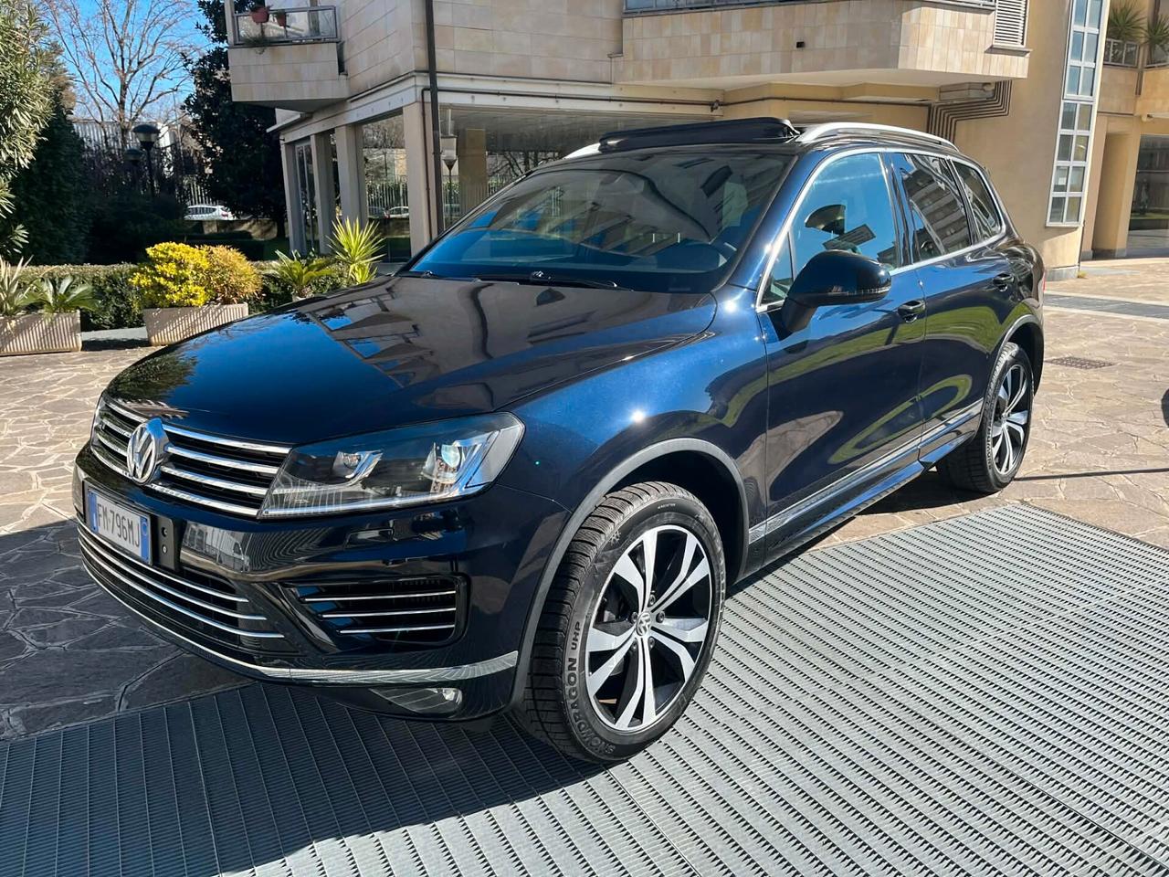 Volkswagen Touareg 3.0 TDI 204 CV tiptronic R-Line imm. 11/2017
